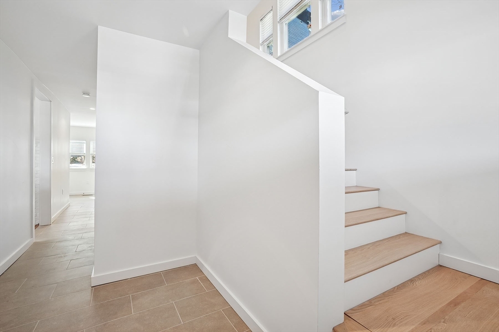 3 bed, 2 bath apartment for rent at 3 Wainwright Rd Unit SFAM, Winchester — photo 3 of 14