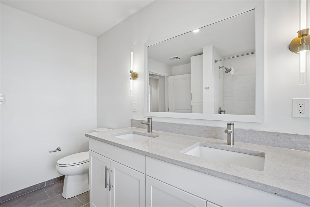 3 bed, 2 bath apartment for rent at 3 Wainwright Rd Unit SFAM, Winchester — photo 8 of 14