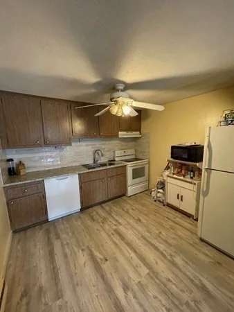 2 bed, 1 bath apartment for rent at 3 Walker Rd Unit 6, North Andover — photo 4 of 13
