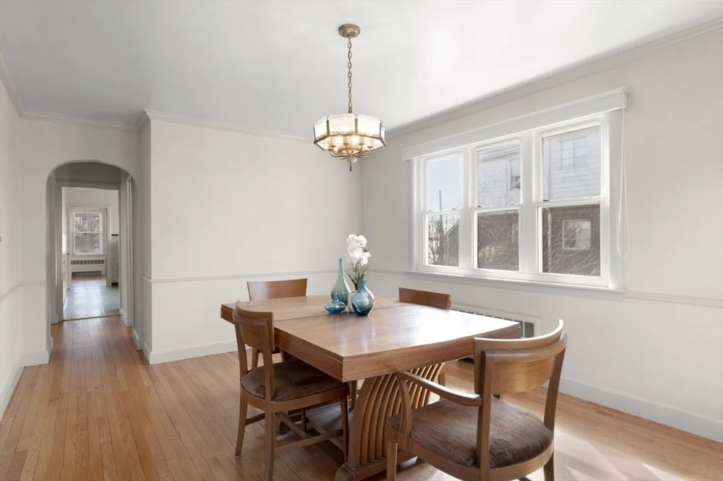 2 bed, 1 bath apartment for rent at 3 Wallace Rd Unit 2, Diamond District — photo 10 of 23