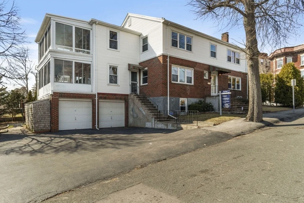 2 bed, 1 bath apartment for rent at 3 Wallace Rd Unit 2, Diamond District — photo 21 of 23