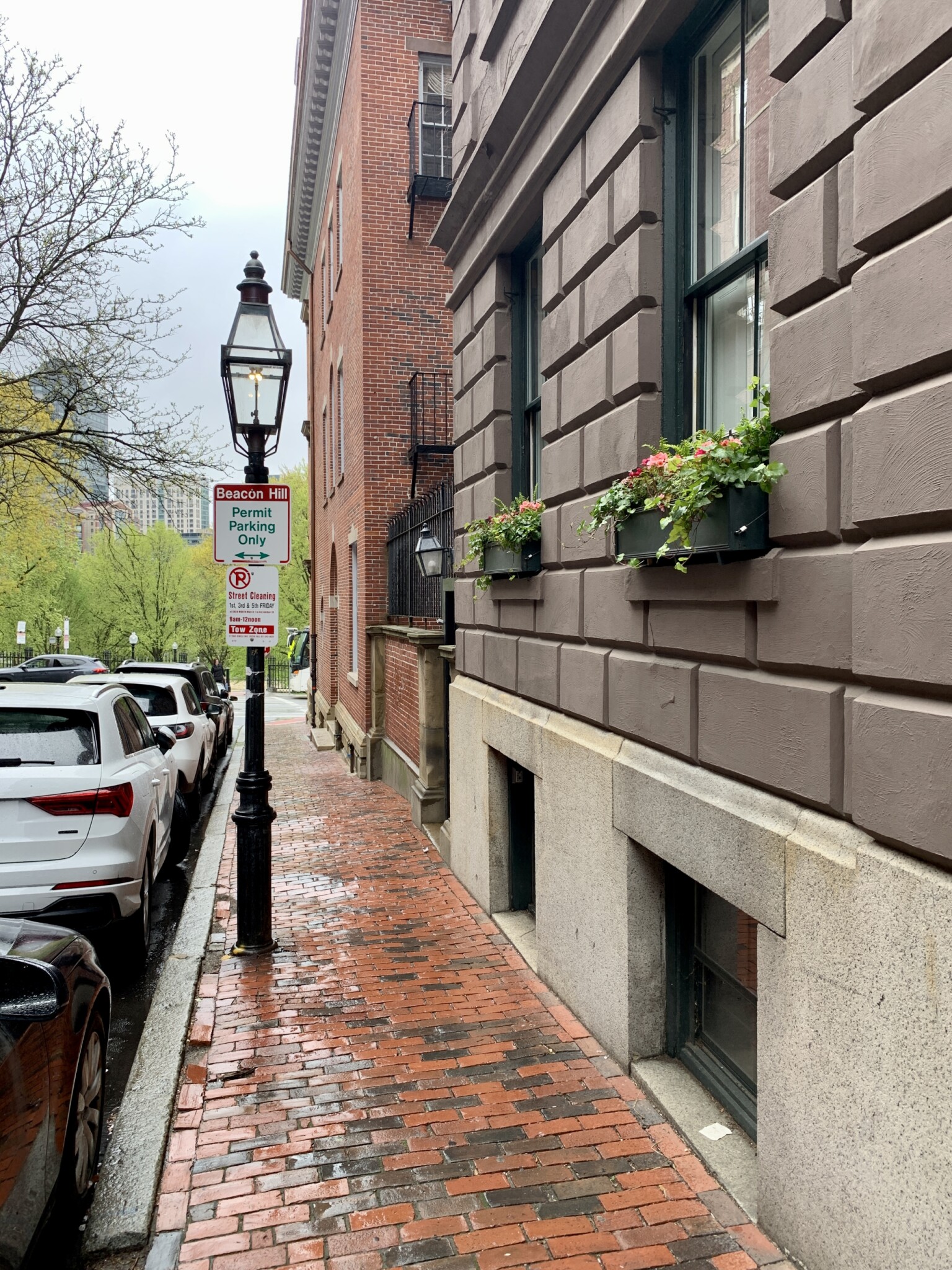 2 bed, 1.5 bath apartment for rent at 3 Walnut St Unit 1, Beacon Hill — photo 21 of 21