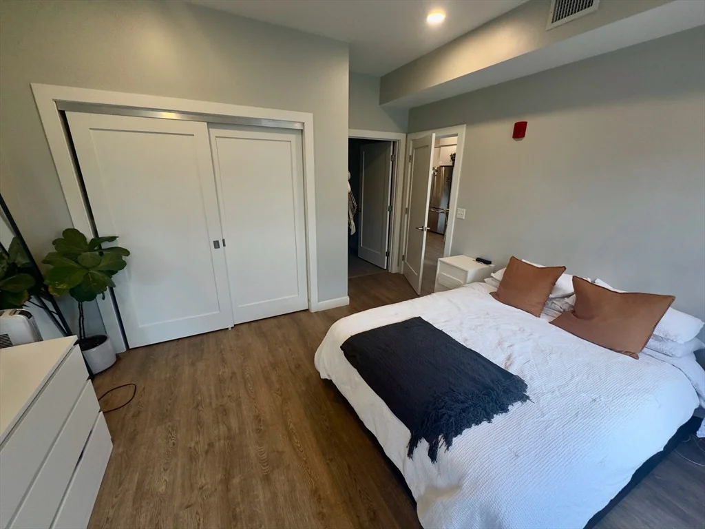 2 bed, 2 bath apartment for rent at 3 Ward St Unit 302, Union Square — photo 4 of 20