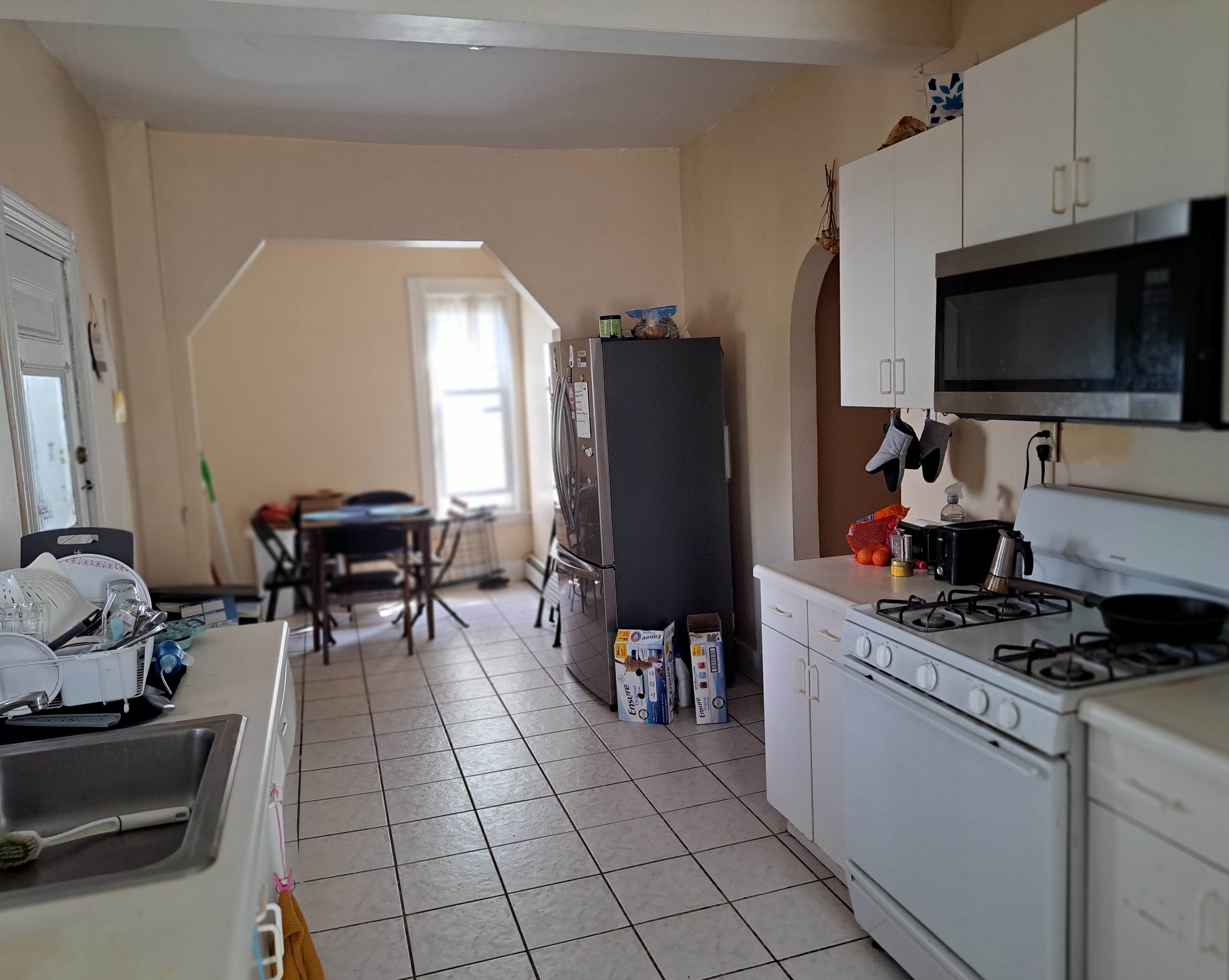4 bed, 2 bath apartment for rent at 3 Washburn Ter Unit 3, Harvard Avenue — photo 2 of 18