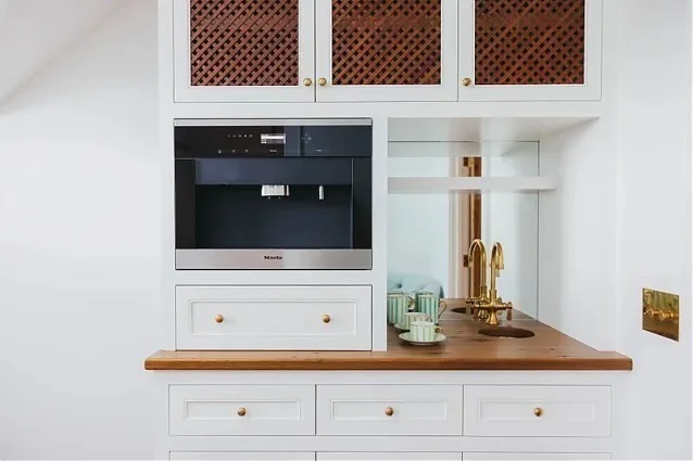 7 bed, 4+ bath apartment for rent at 3 Wauwinet Rd, Nantucket — photo 6 of 32