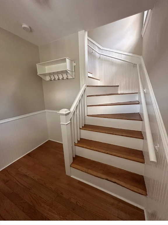 3 bed, 1 bath apartment for rent at 3 Westview Rd Unit 2, Natick — photo 5 of 22