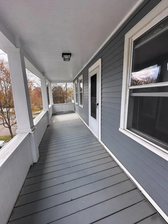 3 bed, 1 bath apartment for rent at 3 Westview Rd Unit 2, Natick — photo 2 of 22