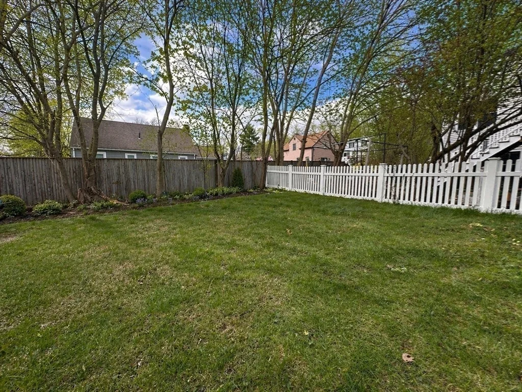 3 bed, 1 bath apartment for rent at 3 Westview Rd Unit 2, Natick — photo 22 of 22