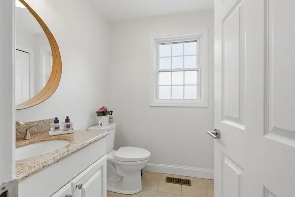 4 bed, 2 bath apartment for rent at 3 Wing Rd, Wilmington — photo 13 of 33