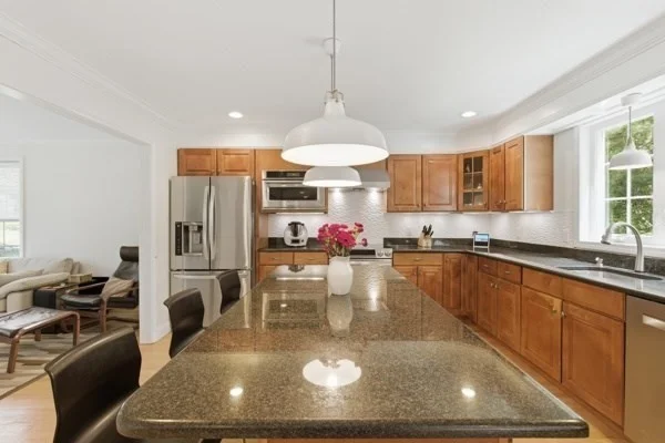 4 bed, 2 bath apartment for rent at 3 Wing Rd, Wilmington — photo 3 of 33