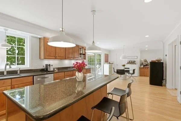 4 bed, 2 bath apartment for rent at 3 Wing Rd, Wilmington — photo 4 of 33
