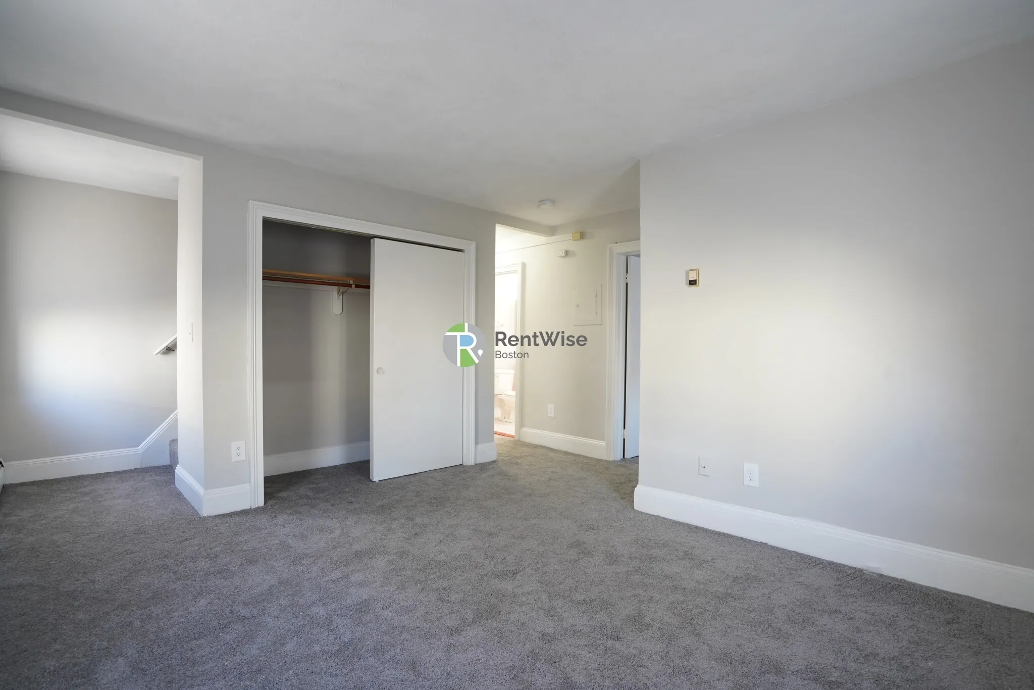 4 bed, 1 bath apartment for rent at 3 Winship Pl Unit 0, Brighton — photo 4 of 25