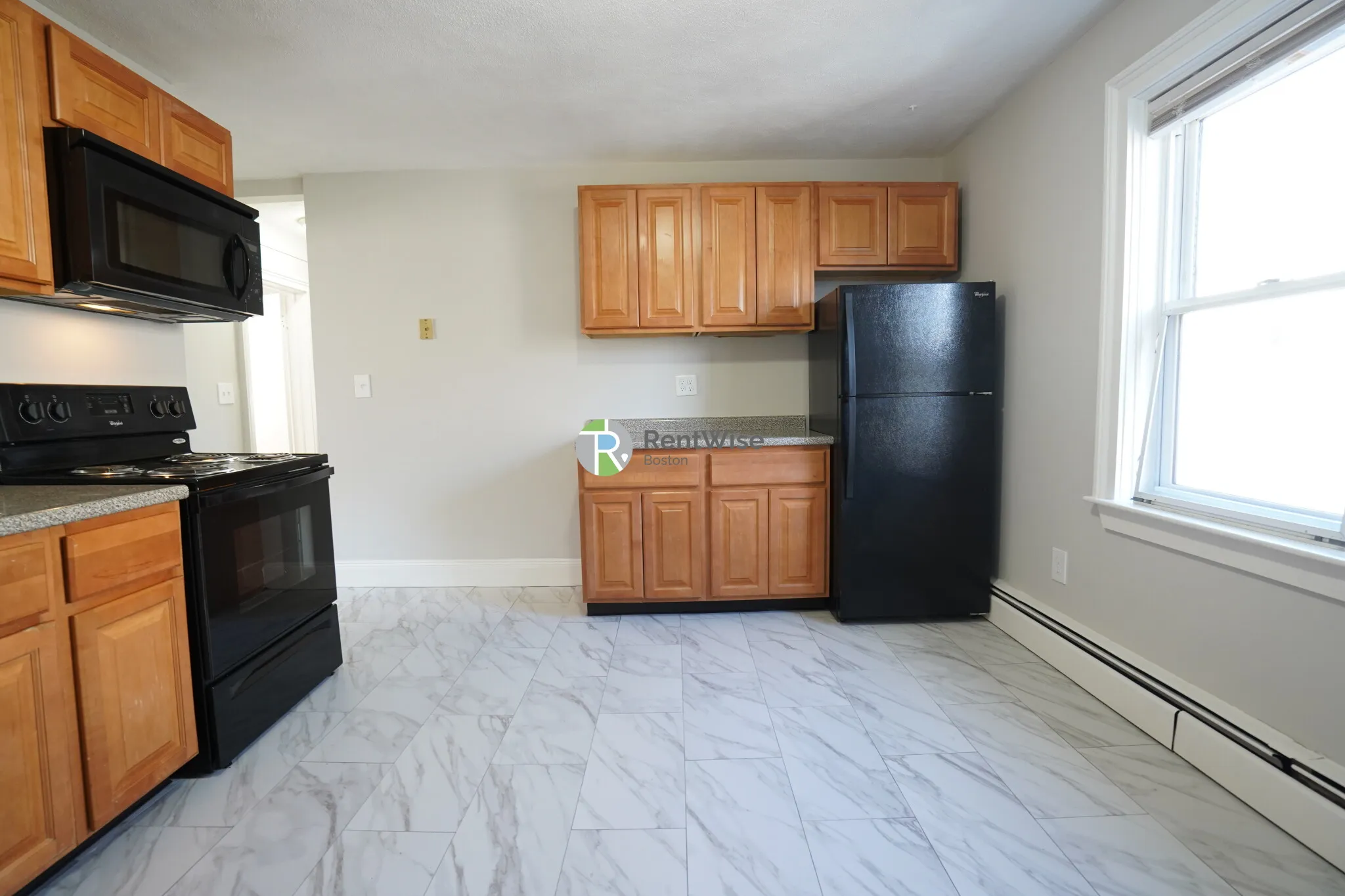 4 bed, 1 bath apartment for rent at 3 Winship Pl Unit 0, Brighton — photo 5 of 25