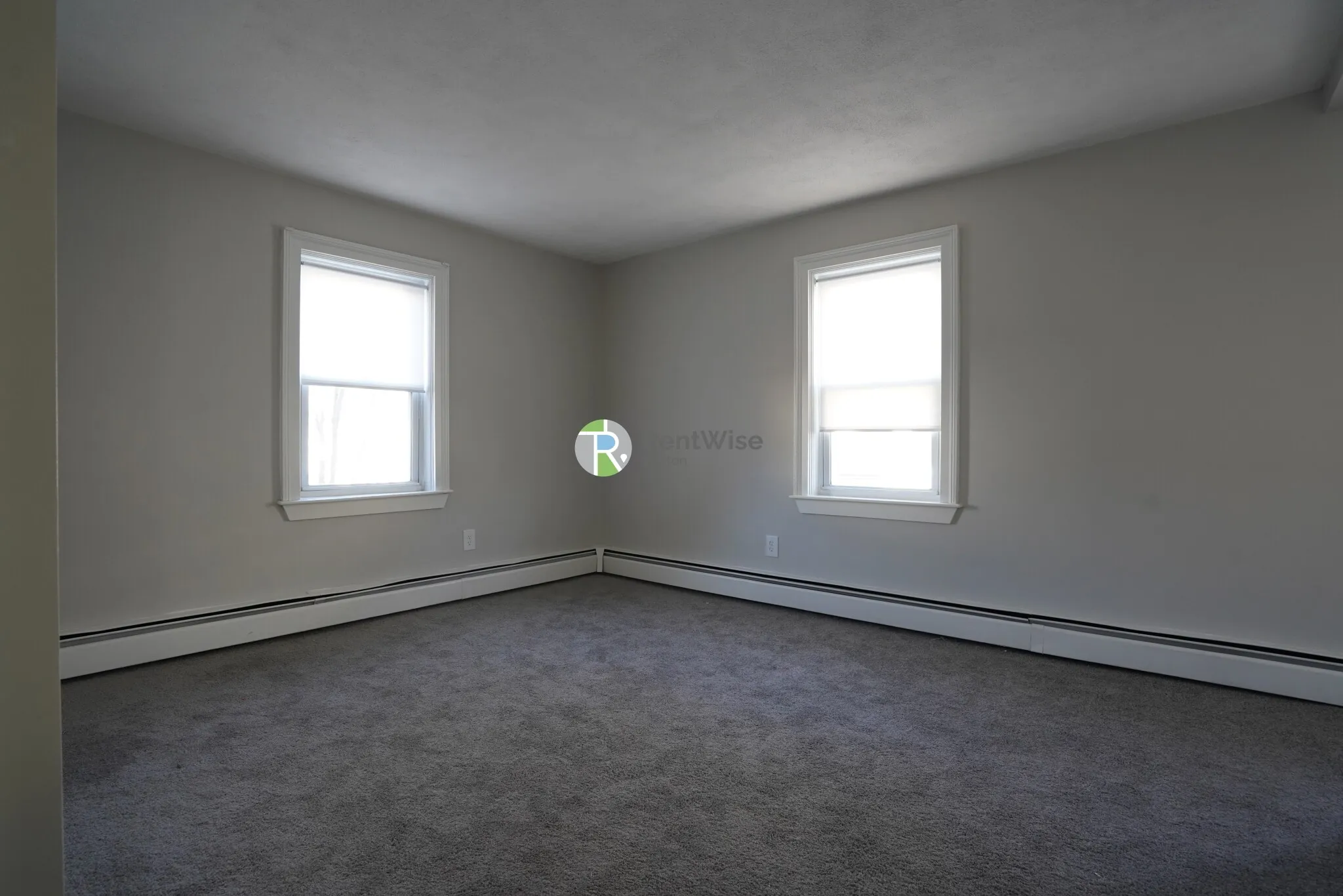 4 bed, 1 bath apartment for rent at 3 Winship Pl Unit 0, Brighton — photo 3 of 25