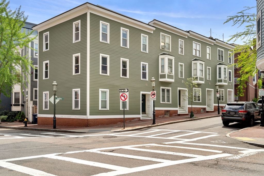 2 bed, 2 bath apartment for rent at 3 Winthrop St Unit 1, Charlestown — photo 21 of 22