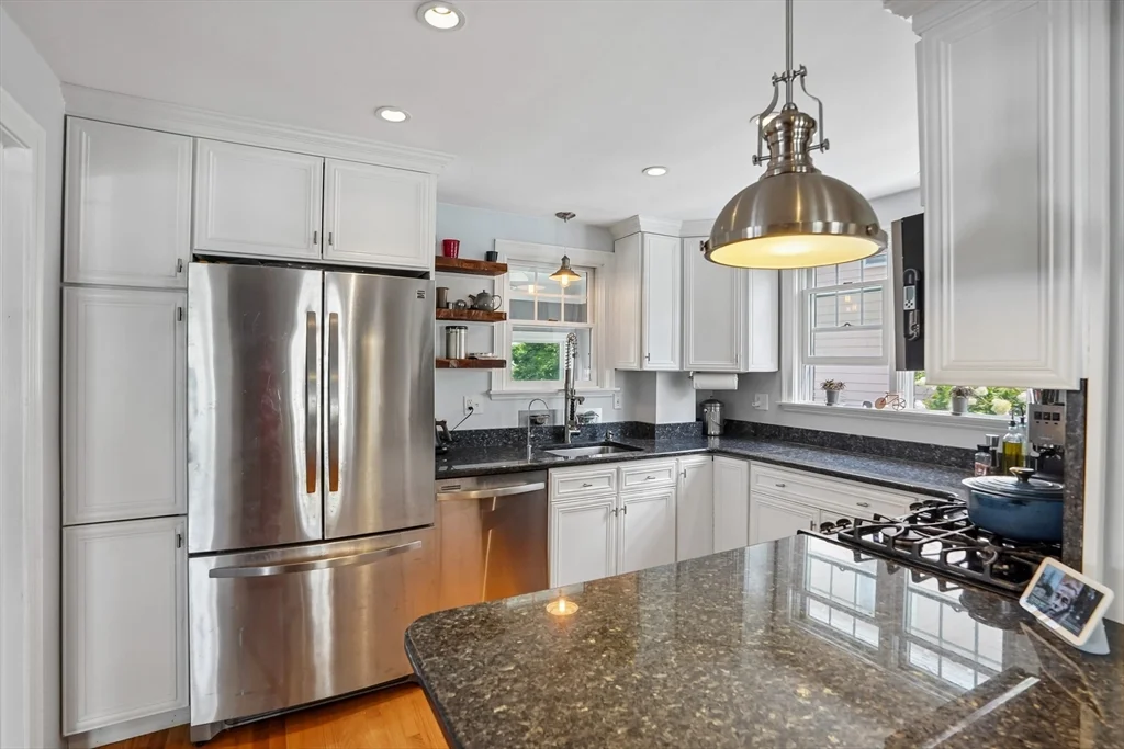 3 bed, 1 bath apartment for rent at 3 Woburn St, West Medford — photo 19 of 39