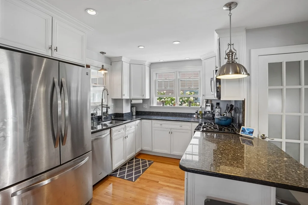 3 bed, 1 bath apartment for rent at 3 Woburn St, West Medford — photo 16 of 39