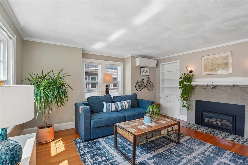 3 bed, 1 bath apartment for rent at 3 Woburn St, West Medford — photo 9 of 39
