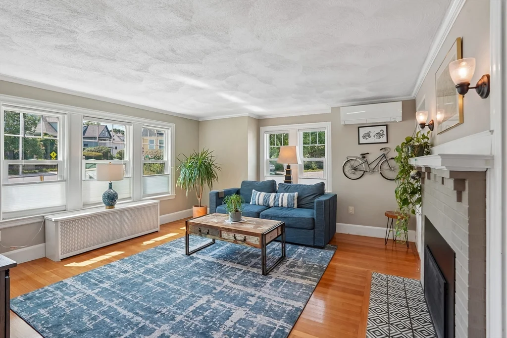3 bed, 1 bath apartment for rent at 3 Woburn St, West Medford — photo 8 of 39