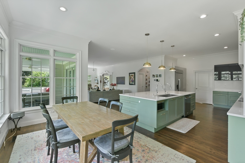 5 bed, 4+ bath apartment for rent at 3 Wood Ln, Winchester — photo 9 of 36