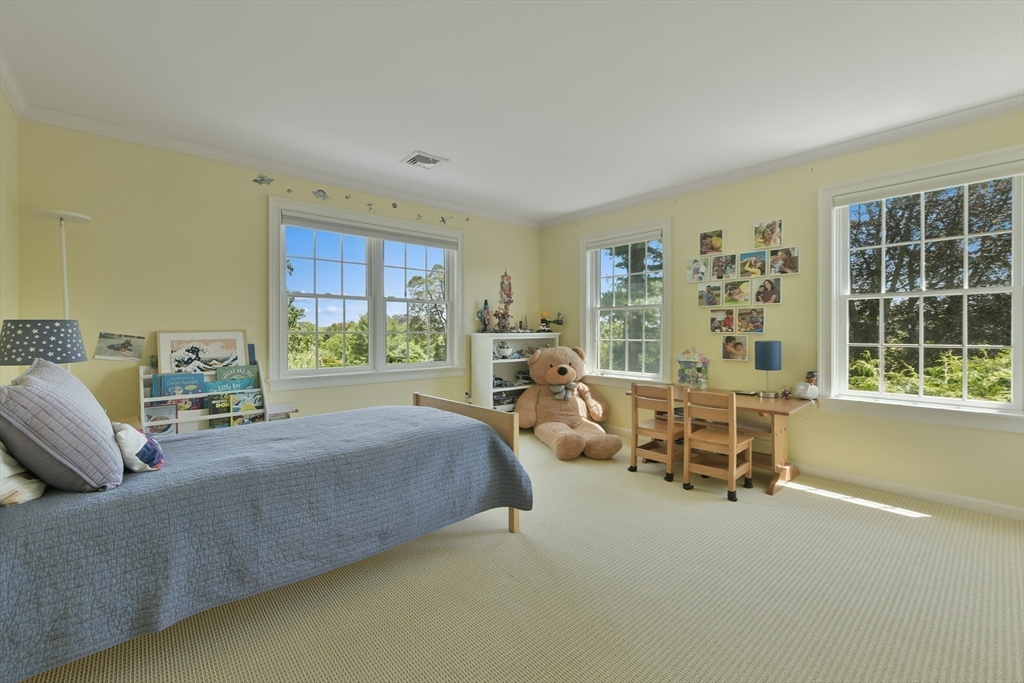 5 bed, 4+ bath apartment for rent at 3 Wood Ln, Winchester — photo 25 of 36