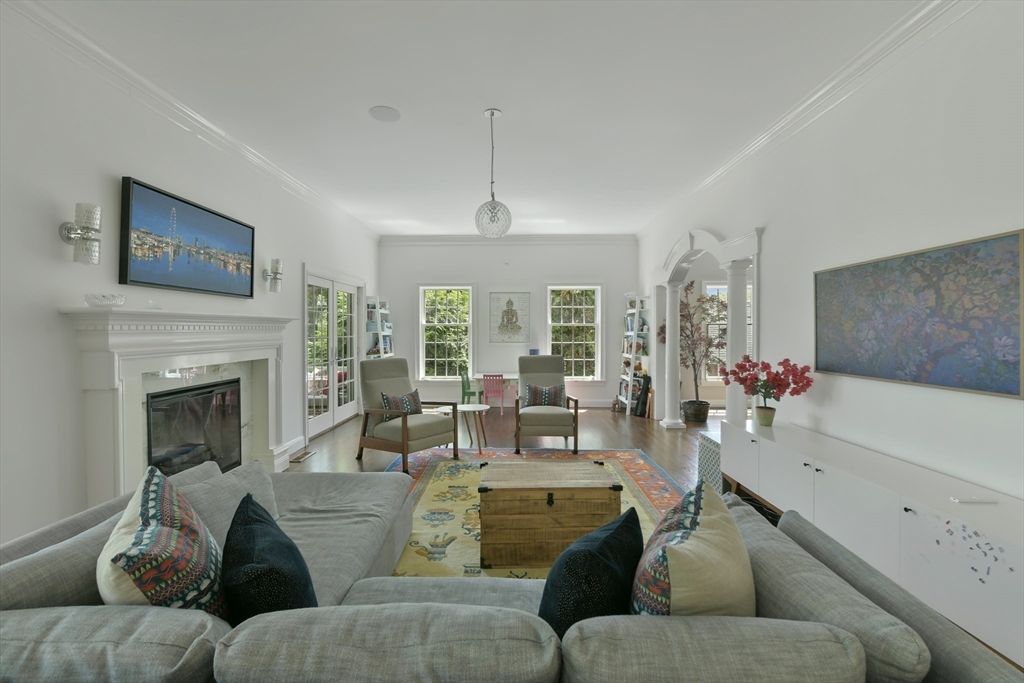 5 bed, 4+ bath apartment for rent at 3 Wood Ln, Winchester — photo 17 of 36
