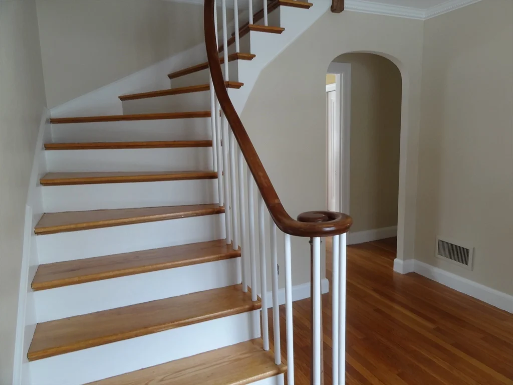 4 bed, 3 bath apartment for rent at 3 Woodside Rd, Newtonville — photo 11 of 17