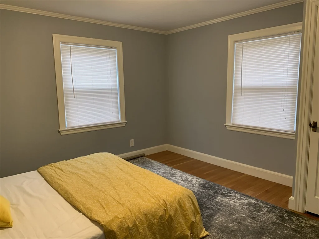 4 bed, 3 bath apartment for rent at 3 Woodside Rd, Newtonville — photo 14 of 17