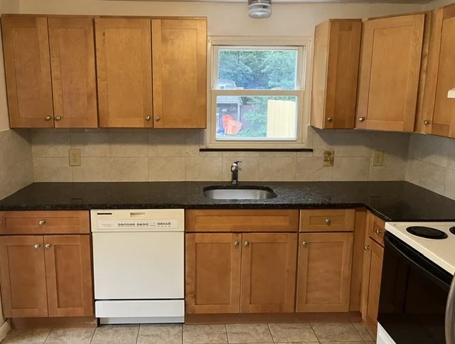 3 bed, 1 bath apartment for rent at 30-32 North St Unit 30, Mansfield — photo 7 of 18