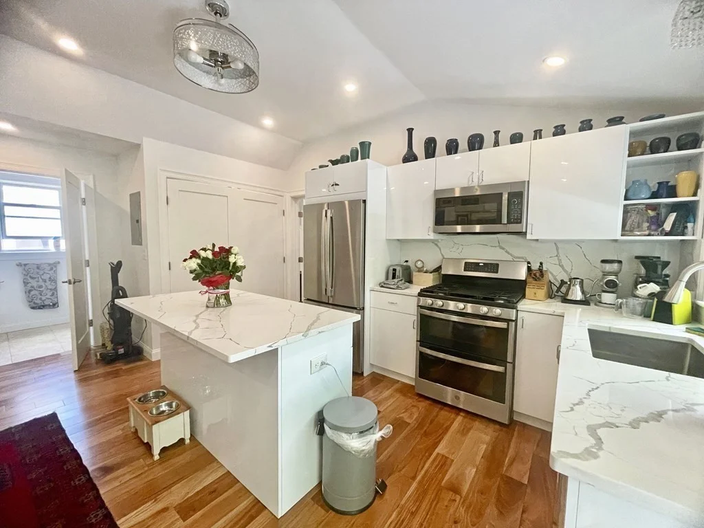 2 bed, 1 bath apartment for rent at 30-32 Salisbury Rd Unit A, Newton Corner — photo 1 of 10