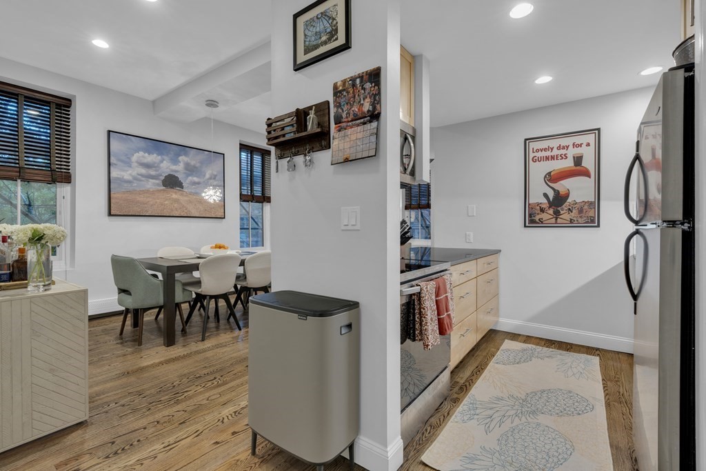 2 bed, 1 bath apartment for rent at 30 East Concord St Unit 11, Boston — photo 9 of 13