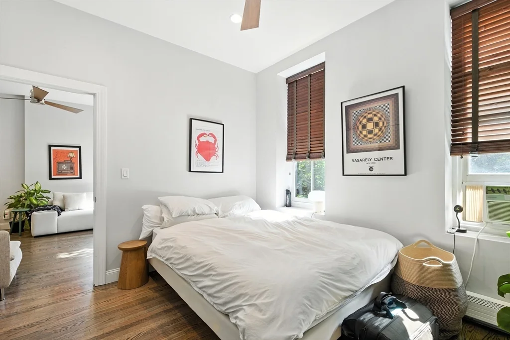 2 bed, 1 bath apartment for rent at 30-34 E Concord St Unit 11, South End — photo 11 of 17