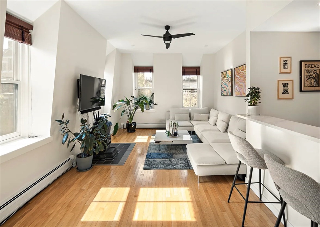 1 bed, 1 bath apartment for rent at 30 East Concord St Unit 24, South End — photo 3 of 14