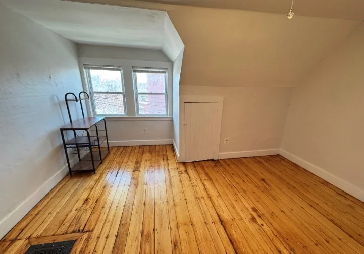 Studio bed, 1 bath apartment for rent at 30 Academy Hill Rd Unit 3, Brighton — photo 2 of 7