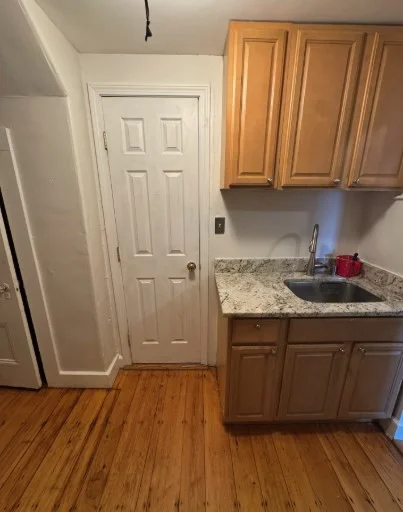 Studio bed, 1 bath apartment for rent at 30 Academy Hill Rd Unit 3, Brighton — photo 3 of 7