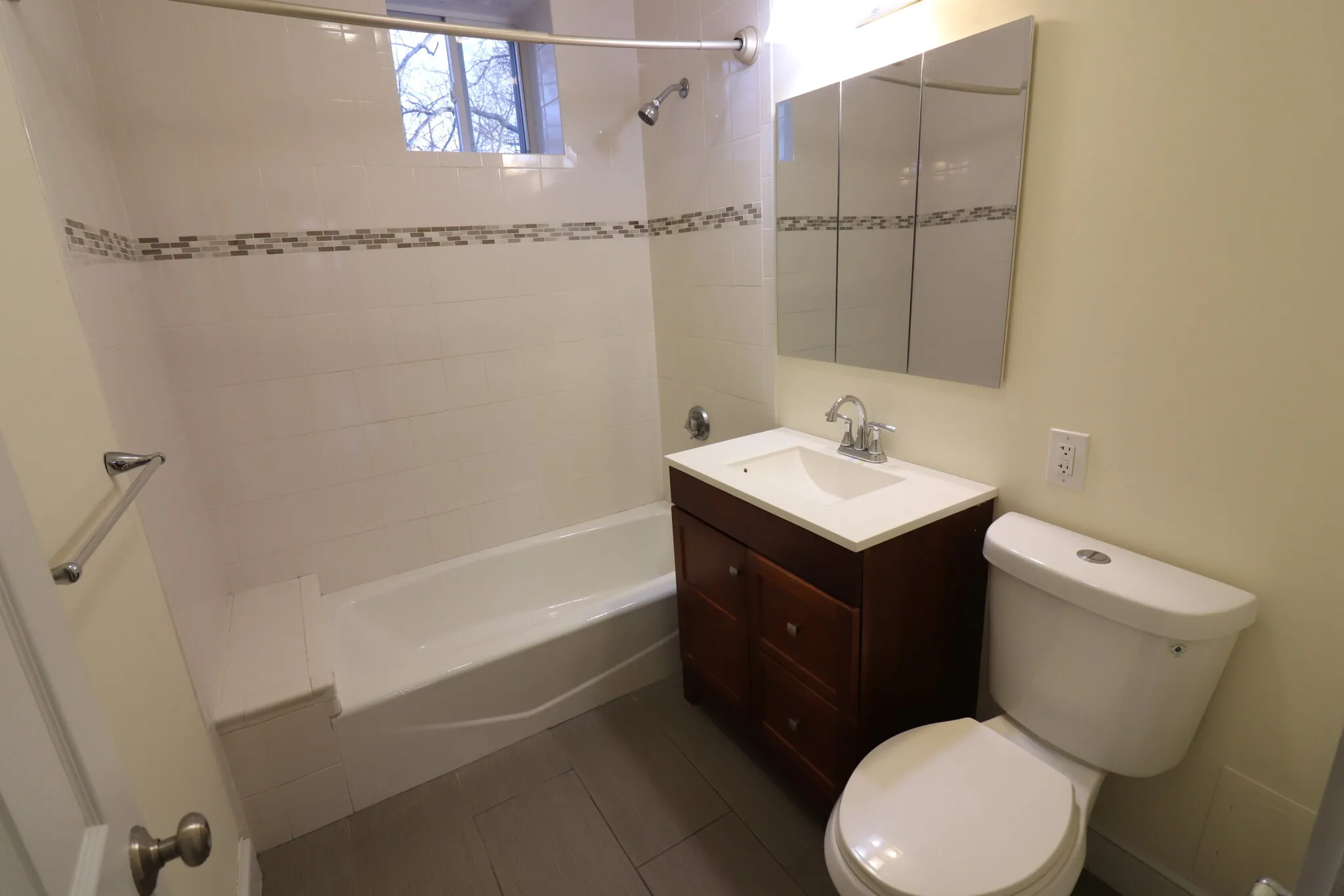 3 bed, 1 bath apartment for rent at 30 Addington Rd Unit 3, Aspinwall Hill — photo 23 of 28