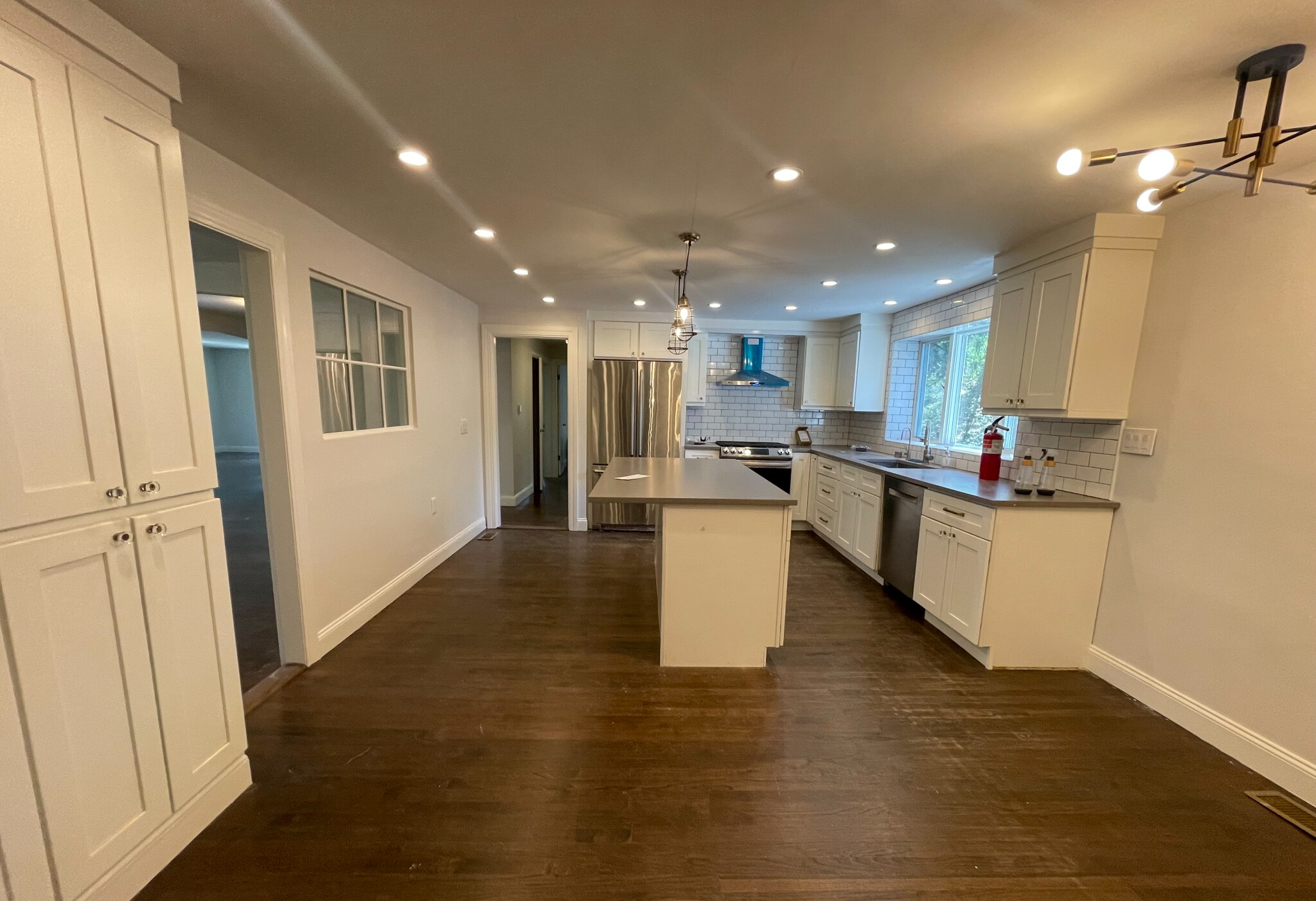3 bed, 1 bath apartment for rent at 30 Allandale St Unit 1, West Roxbury — photo 3 of 23