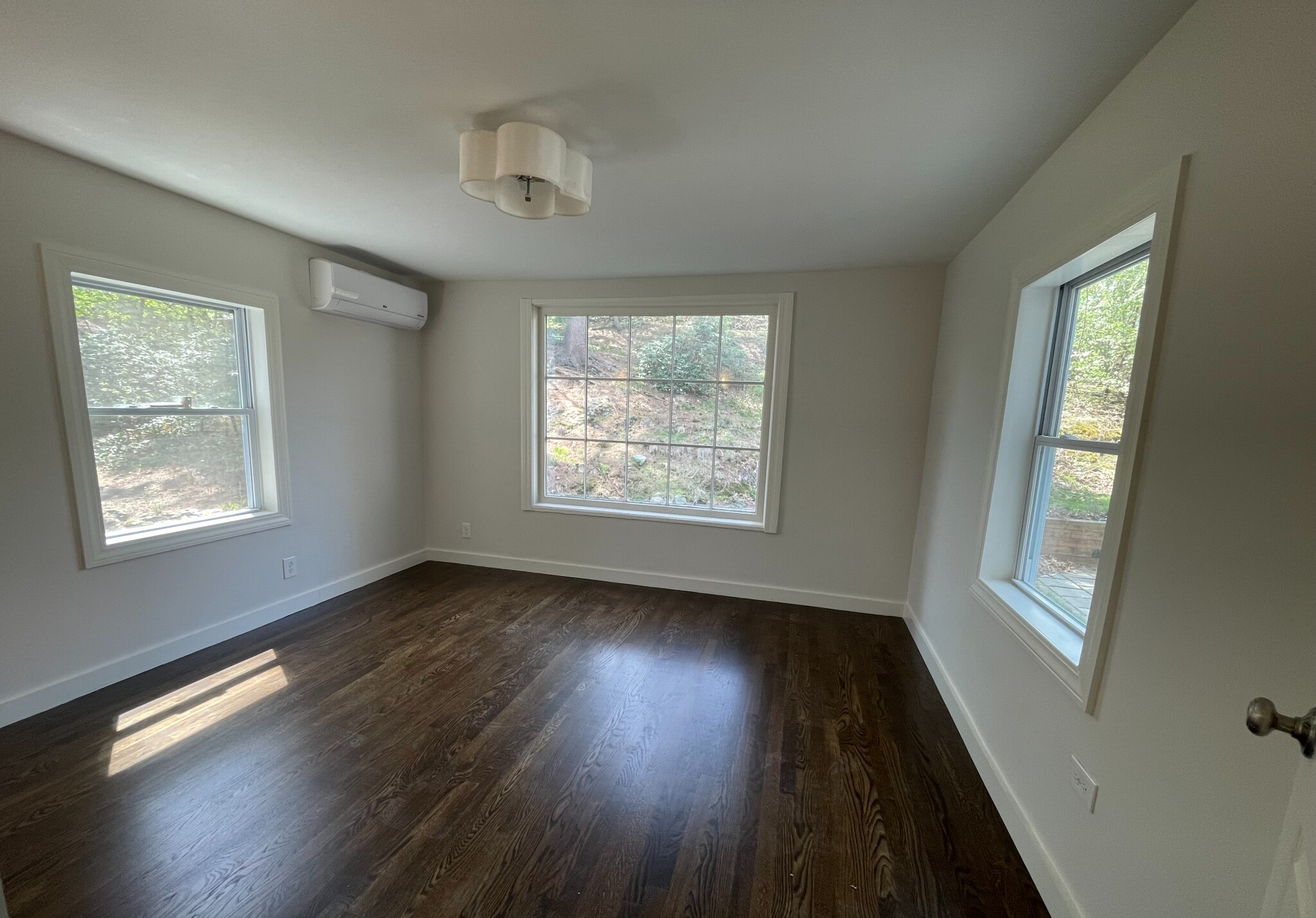3 bed, 1 bath apartment for rent at 30 Allandale St Unit 1, West Roxbury — photo 6 of 23