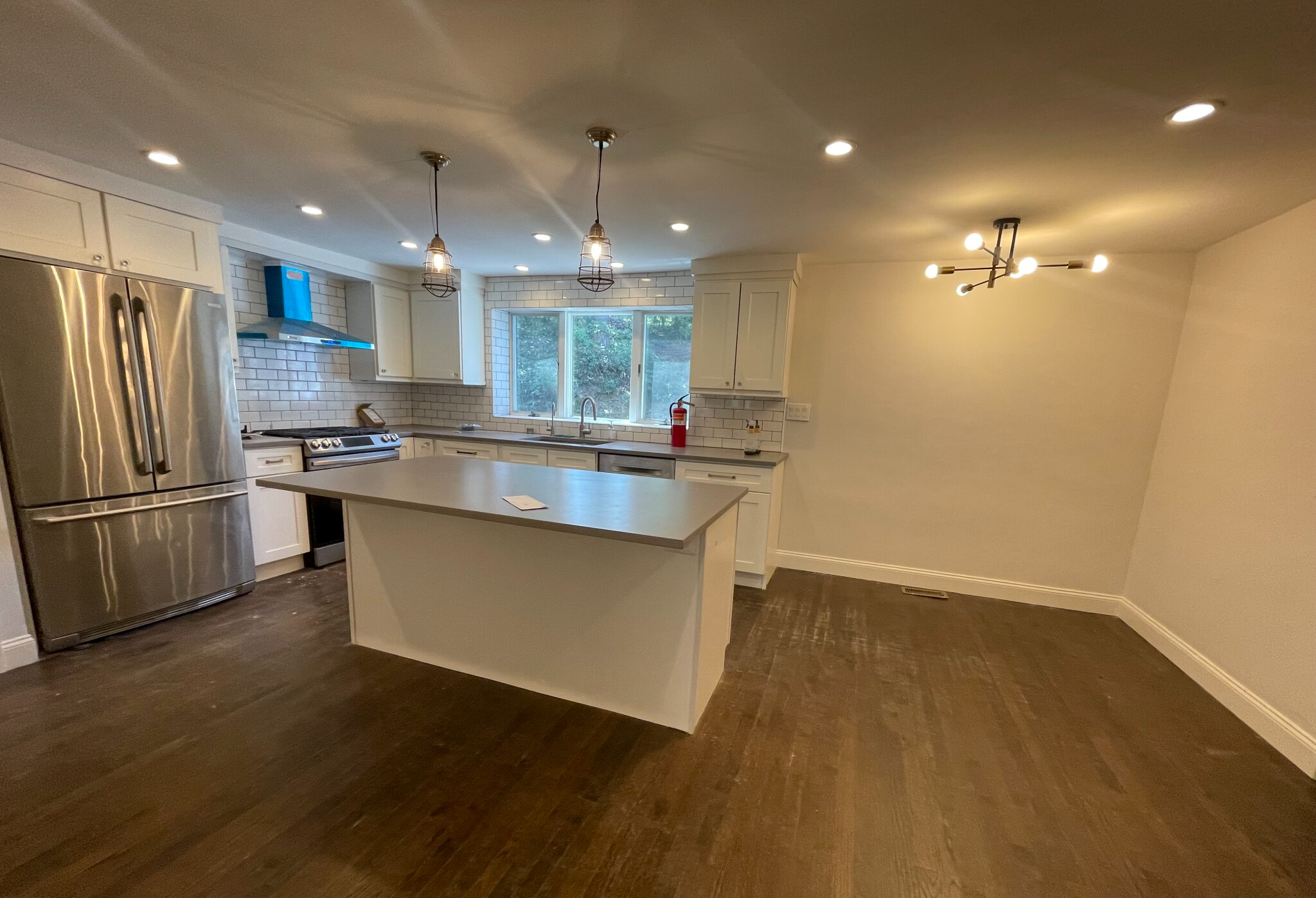 3 bed, 1 bath apartment for rent at 30 Allandale St Unit 1, West Roxbury — photo 2 of 23