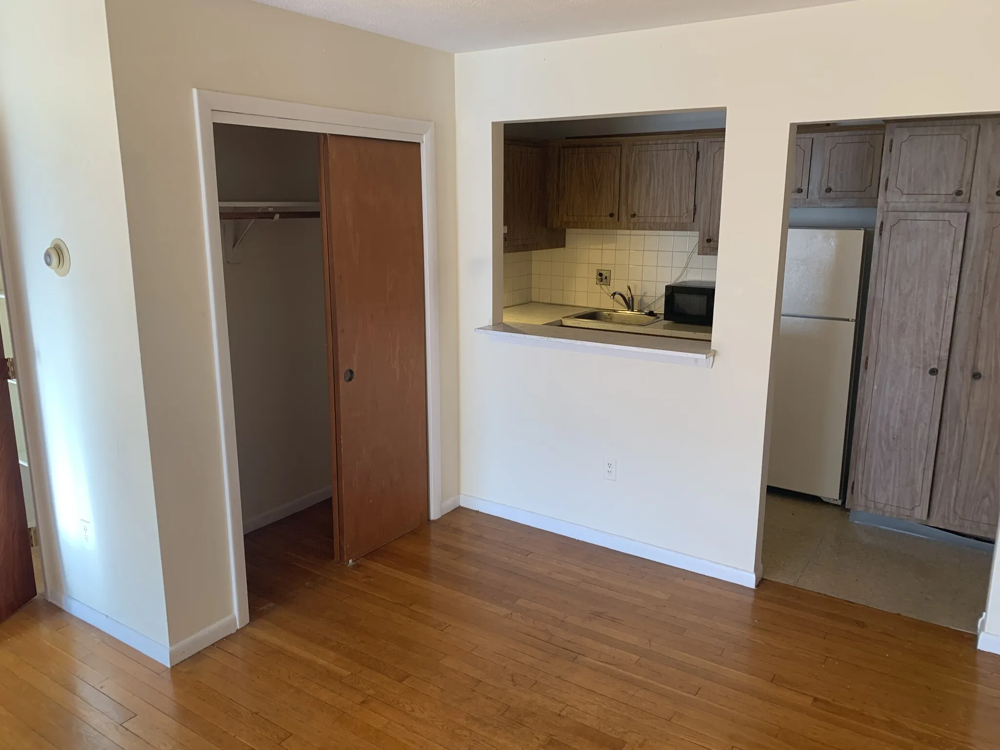 2 bed, 1 bath apartment for rent at 30 Allston St Unit 24, Brighton — photo 3 of 12