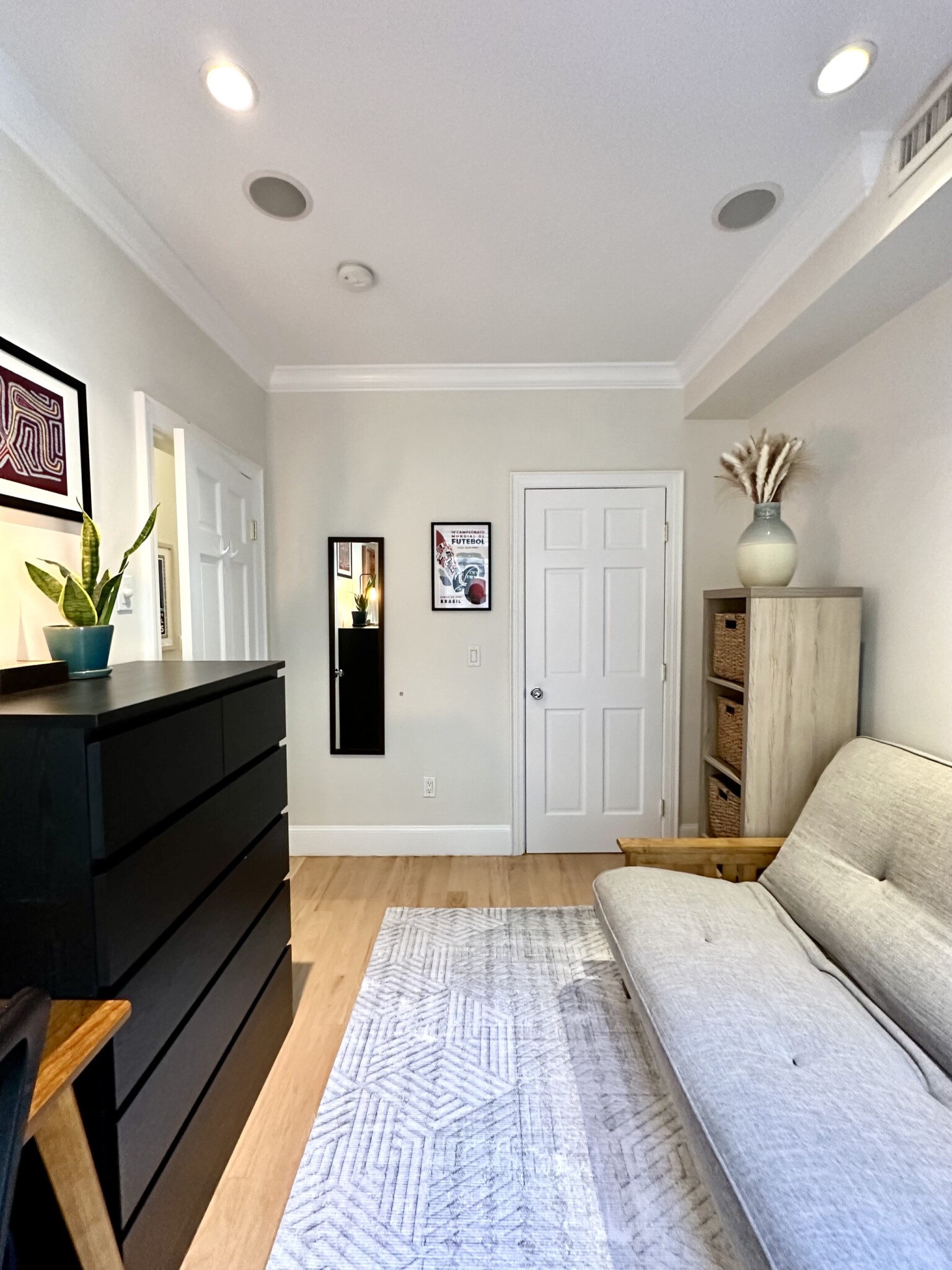 2 bed, 1 bath apartment for rent at 30 Anderson St Unit 2, Beacon Hill — photo 6 of 25