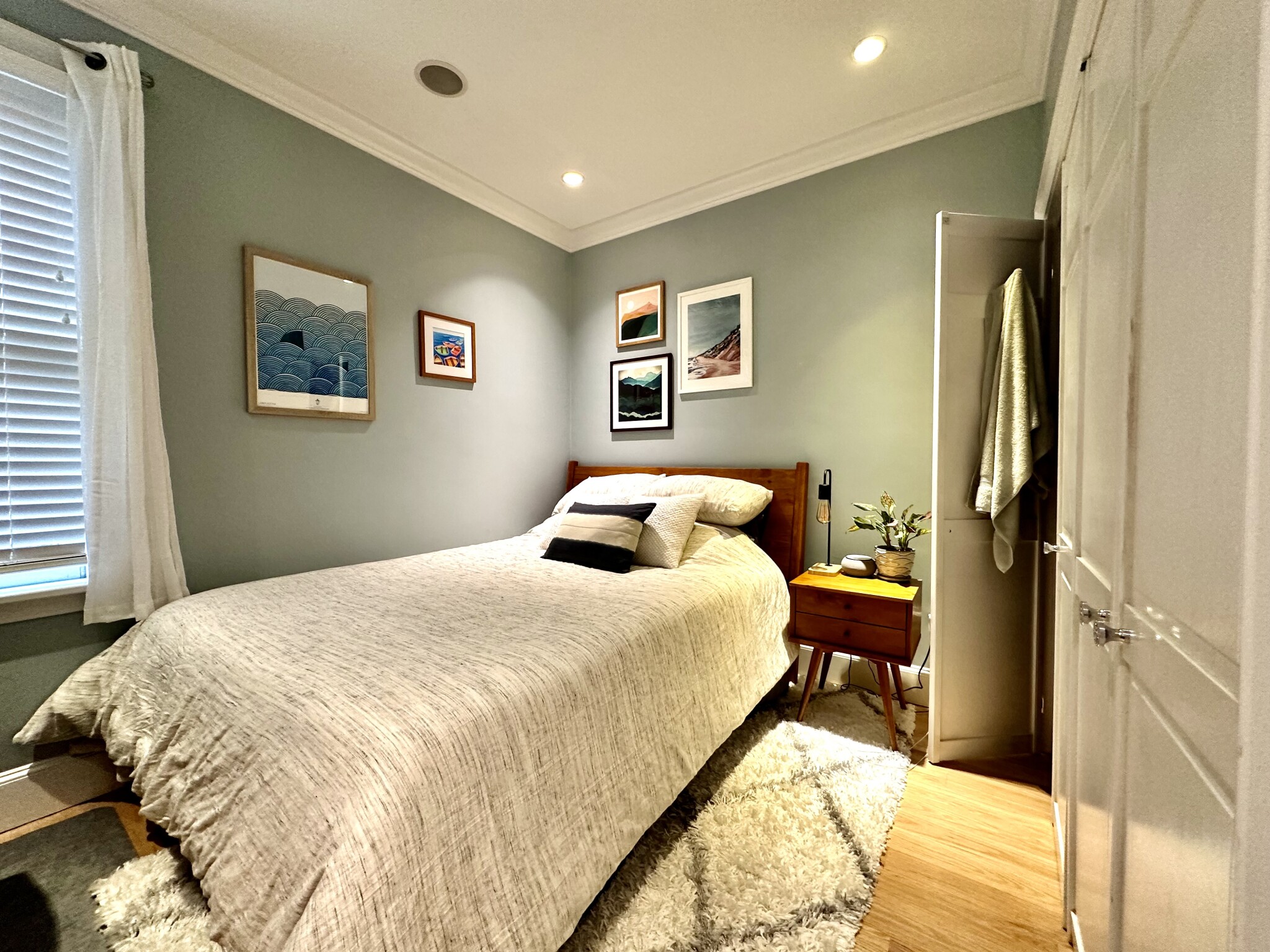 2 bed, 1 bath apartment for rent at 30 Anderson St Unit 2, Beacon Hill — photo 24 of 25