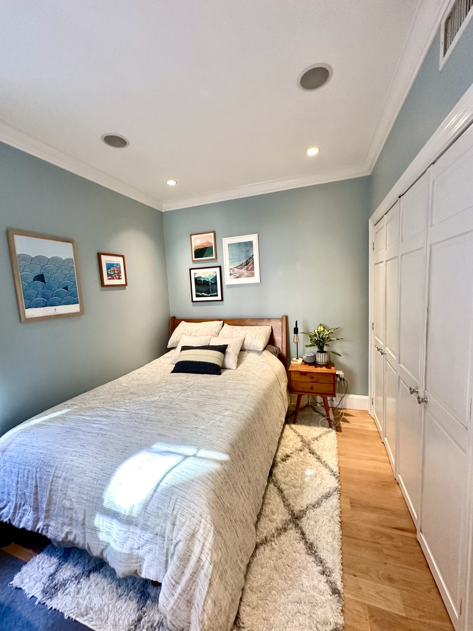 2 bed, 1 bath apartment for rent at 30 Anderson St Unit 2, Beacon Hill — photo 2 of 25