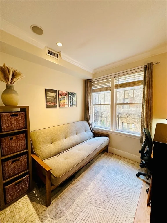 2 bed, 1 bath apartment for rent at 30 Anderson St Unit Unit #2, Beacon Hill — photo 3 of 9