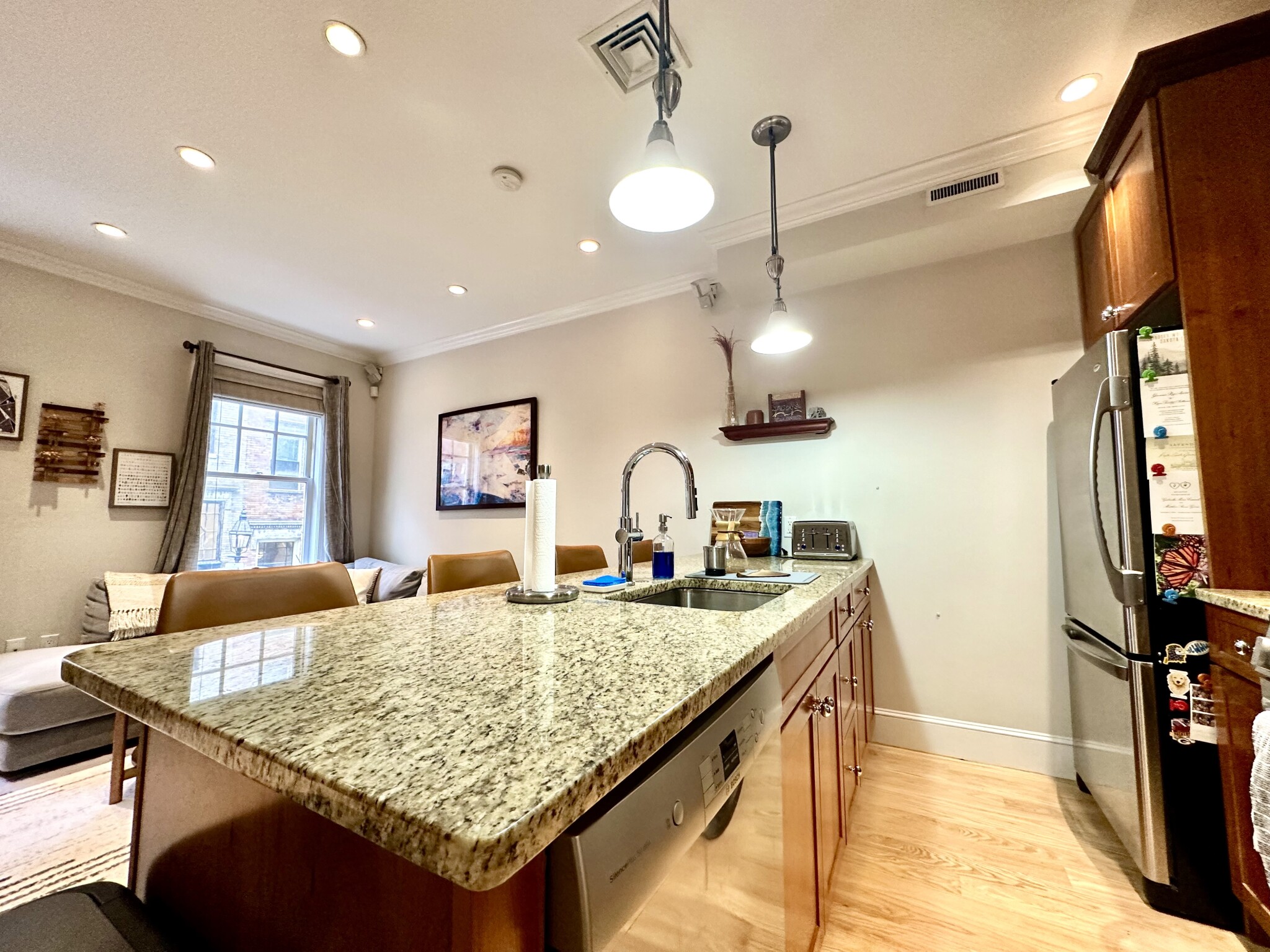 2 bed, 1 bath apartment for rent at 30 Anderson St Unit 2, Beacon Hill — photo 16 of 25