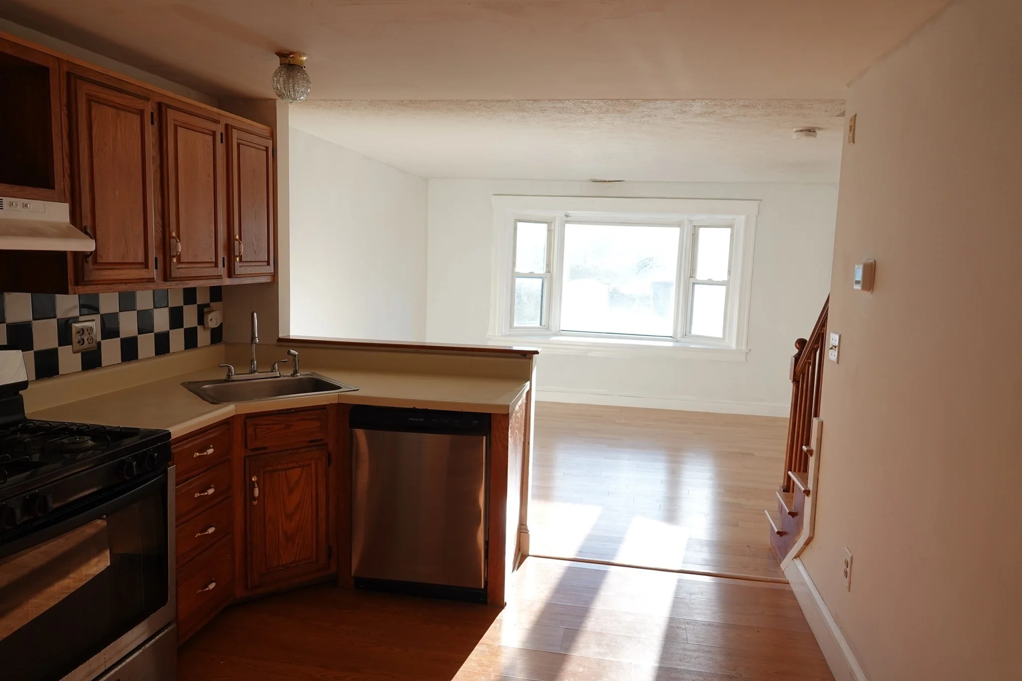 2 bed, 1 bath apartment for rent at 30 Angle St Unit 41, Lowell — photo 6 of 20