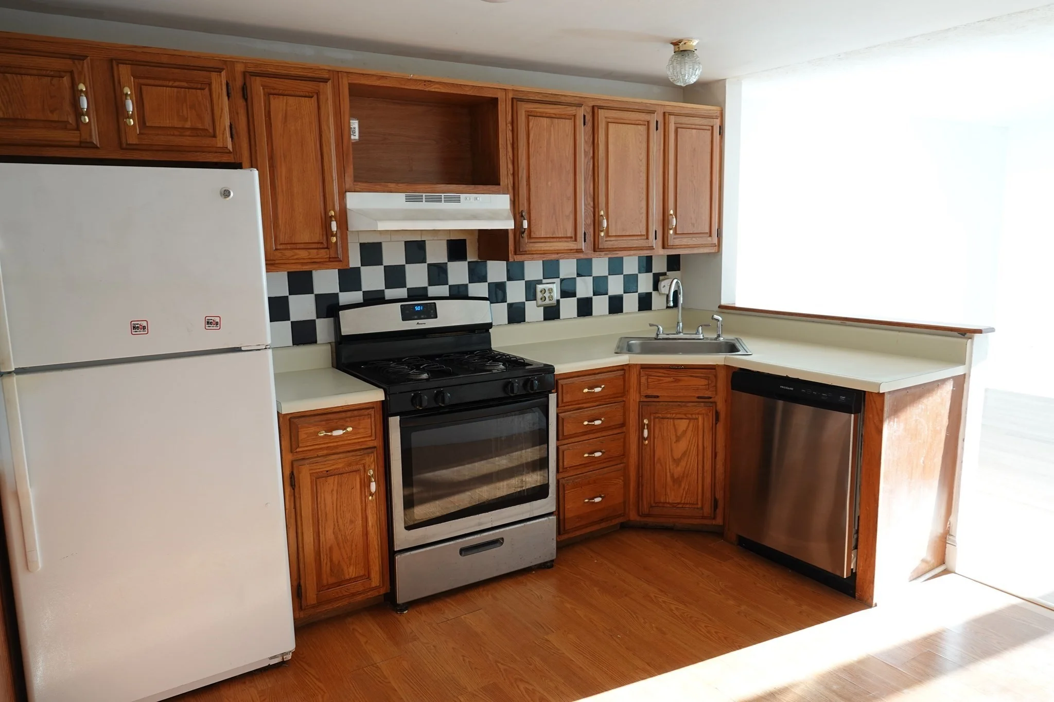 2 bed, 1 bath apartment for rent at 30 Angle St Unit 41, Lowell — photo 5 of 20