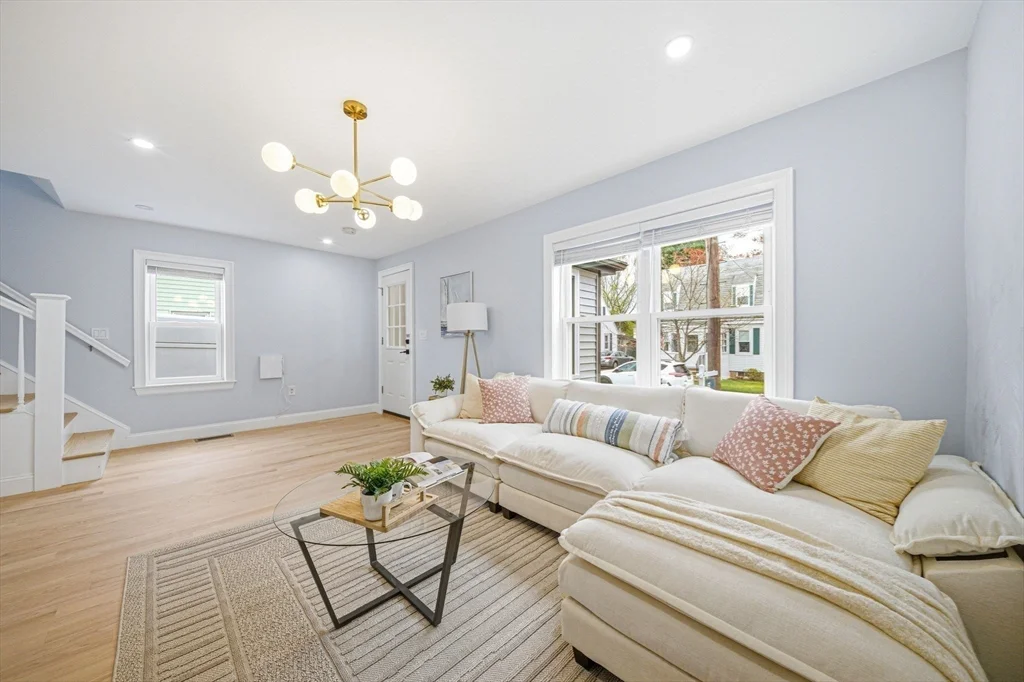 3 bed, 1 bath apartment for rent at 30 Arnold St Unit 2, Quincy — photo 5 of 17