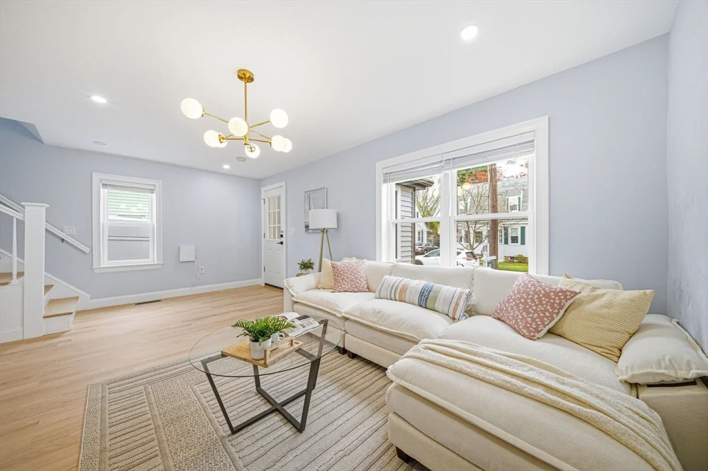 3 bed, 1 bath apartment for rent at 30 Arnold St Unit 30, Quincy — photo 5 of 19