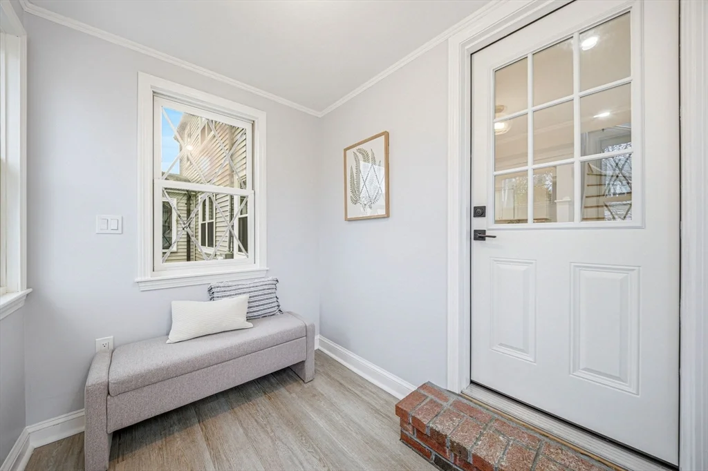 3 bed, 1 bath apartment for rent at 30 Arnold St Unit 30, Quincy — photo 2 of 19